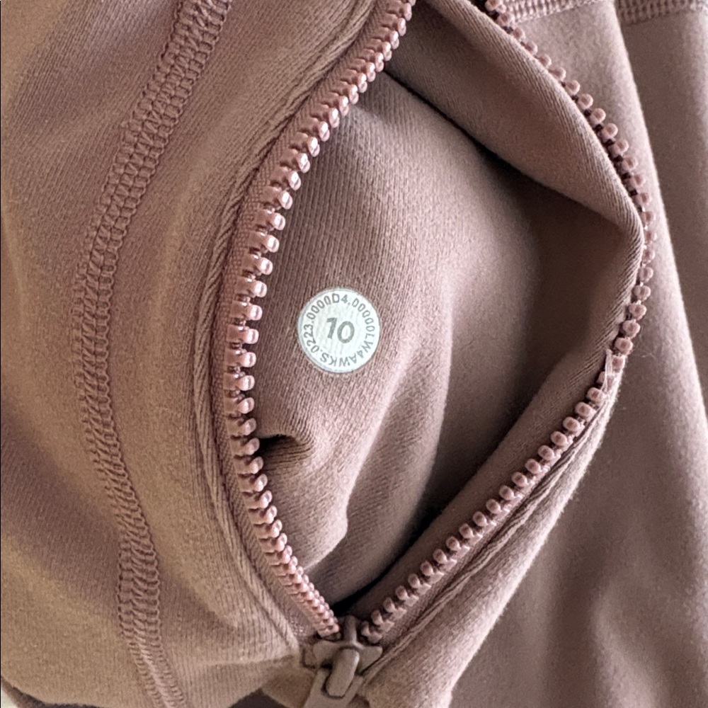 Lululemon Define Jacket (mauve color) - Picture 5 of 5